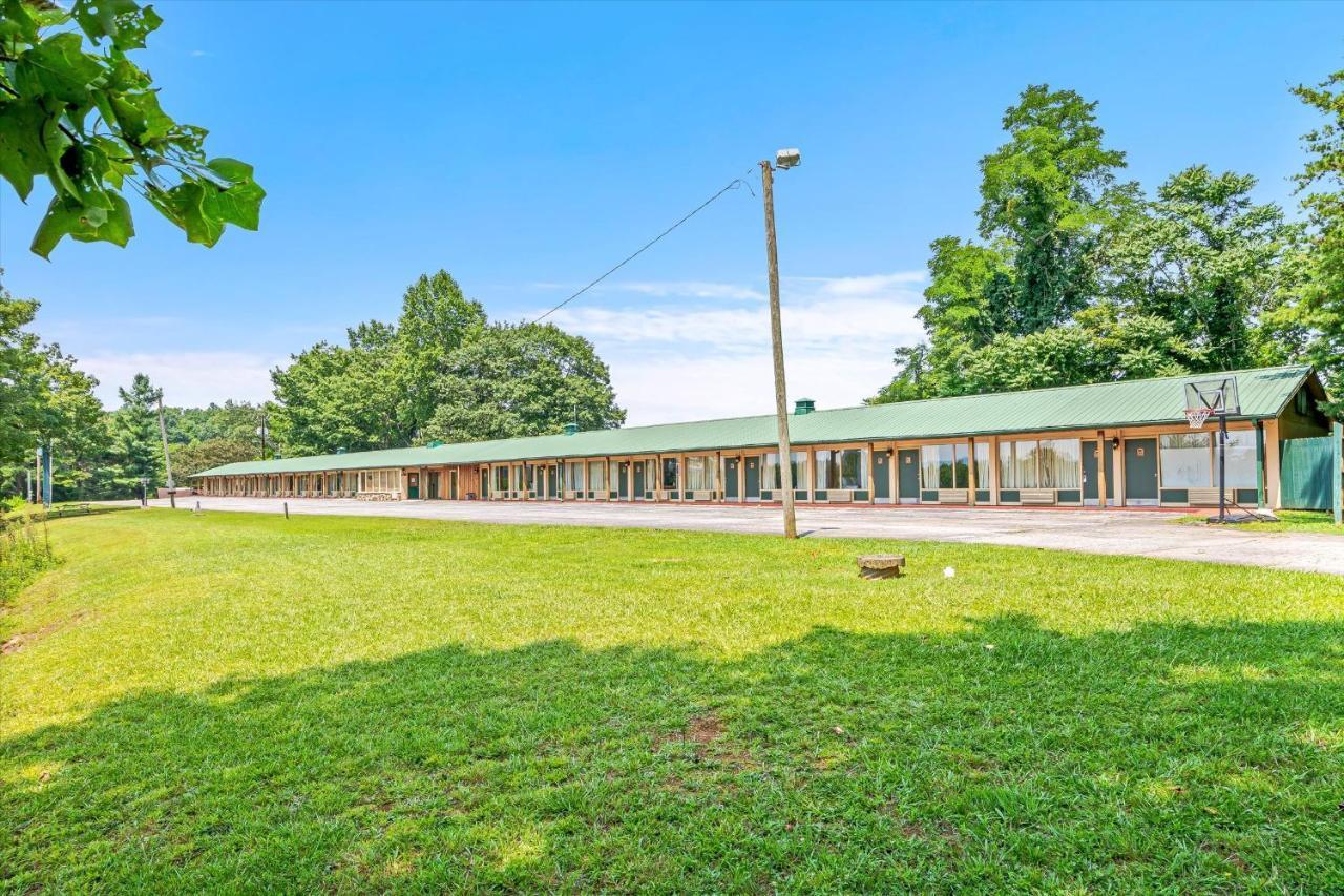 Green River Lodge Saluda ภายนอก รูปภาพ